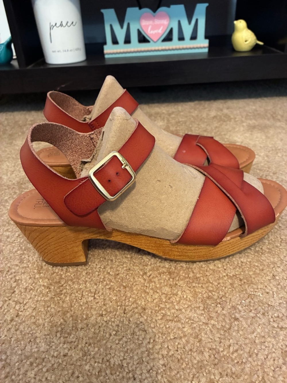 Women's Reddish Brown Faux Leather Cross-Strap Clog Sandals